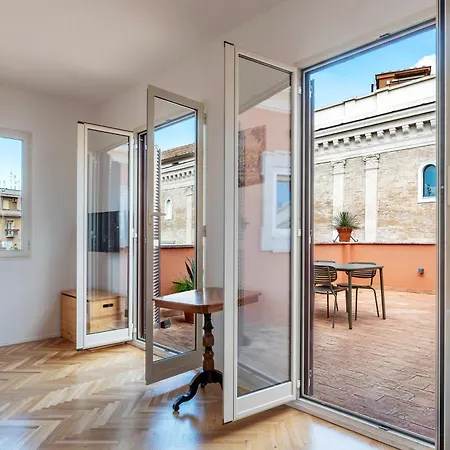 With Terrace In Via Del Pellegrino - Fromhometorome Rzym