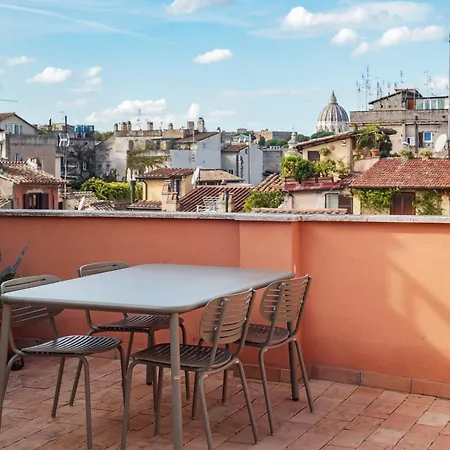 Apartament With Terrace In Via Del Pellegrino - Fromhometorome