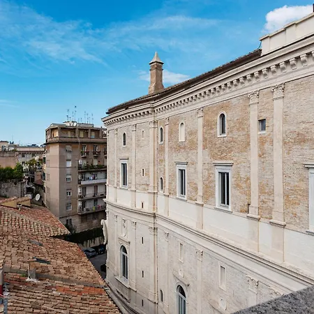 With Terrace In Via Del Pellegrino - Fromhometorome Apartment Rome