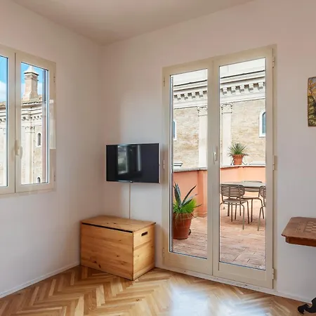 With Terrace In Via Del Pellegrino - Fromhometorome *